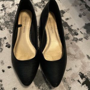 Black pointed flats